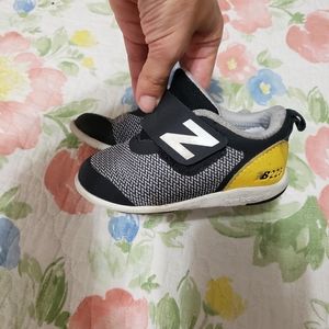 New balance toddler sneakers size 7 boy